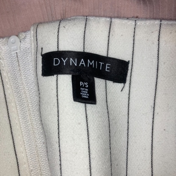 💥SOLD💥Dynamite top - Picture 2 of 2